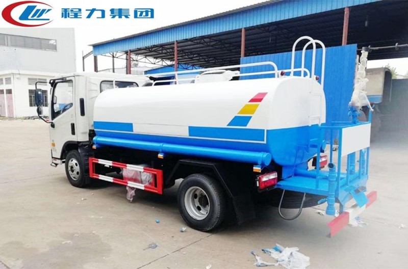 福田康瑞5方灑水車