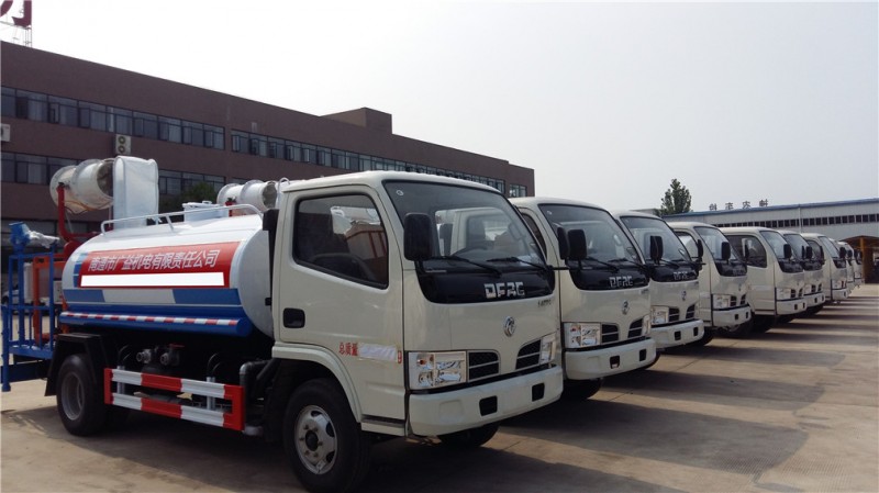 東風(fēng)多利卡（3方）綠化噴灑車(chē)圖片