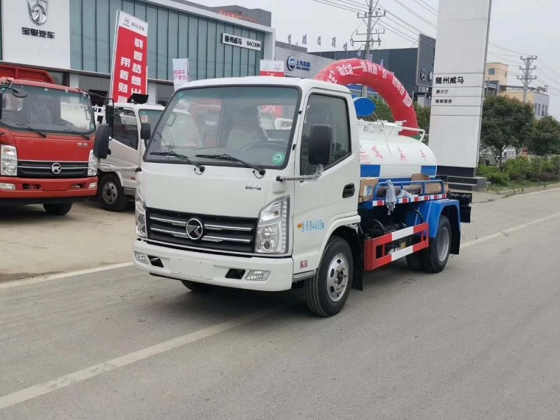 凱馬2方藍(lán)牌吸糞車(chē)