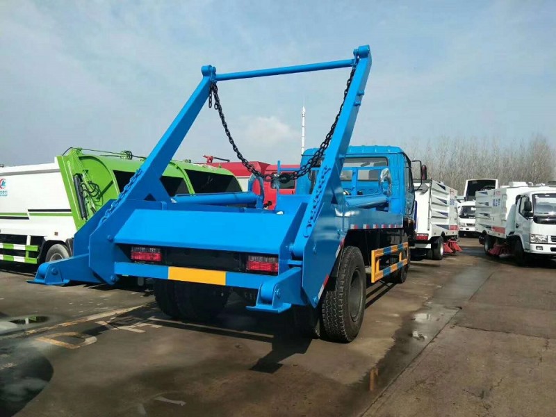 東風145(8-110方)擺臂垃圾車