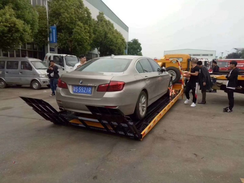 東風(fēng)大多利卡一拖二清障車