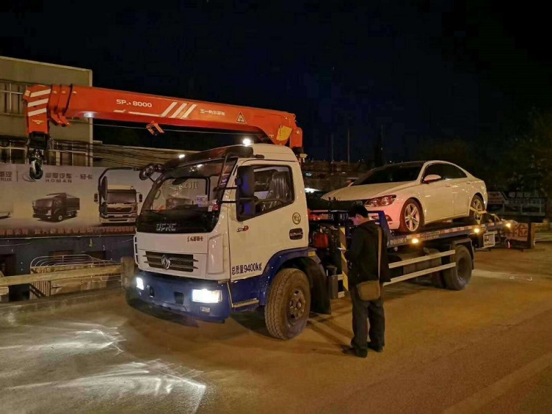 東風(fēng)大多利卡一拖二清障車