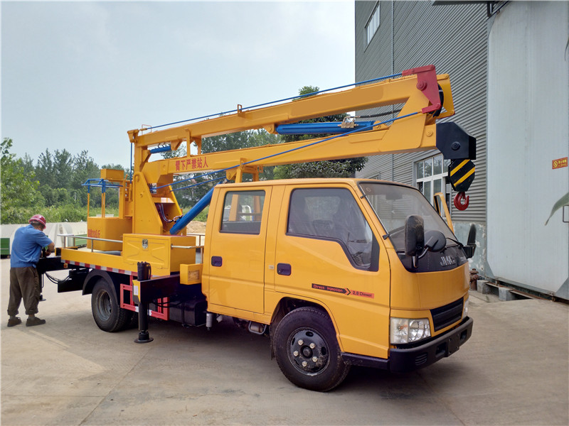江鈴雙排12米藍牌高空作業車 江鈴雙排12米藍牌高空作業車圖片