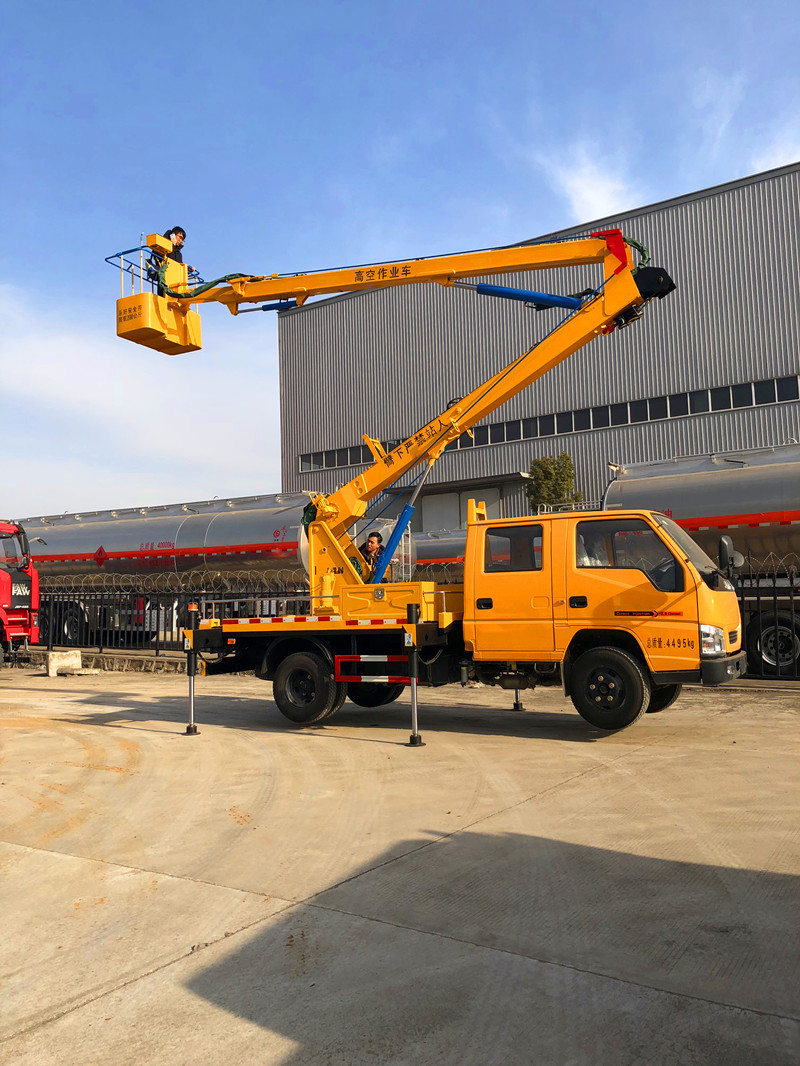 江鈴雙排12米藍牌高空作業車 江鈴雙排12米藍牌高空作業車圖片