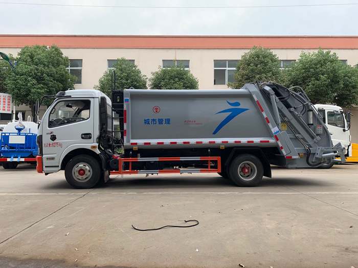 東風(fēng)凱普特壓縮垃圾車（8方）圖片