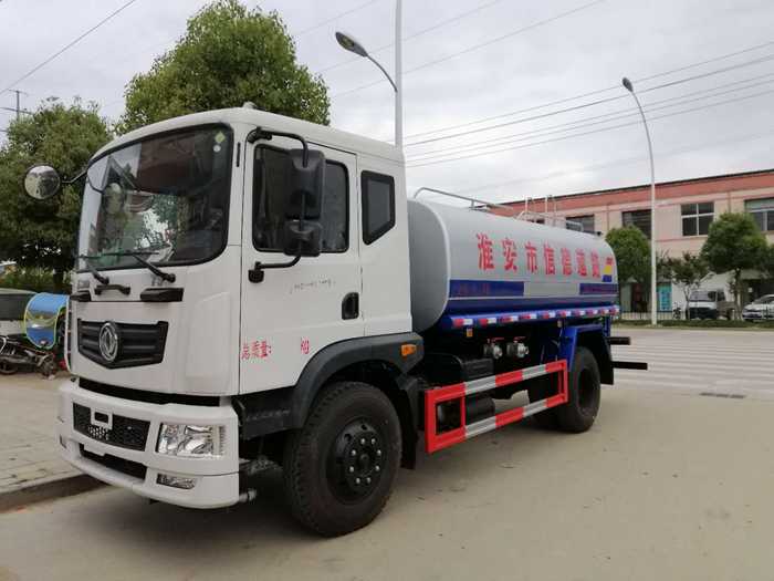 東風(fēng)T3灑水車(12方) 東風(fēng)T3灑水車(12方)圖片