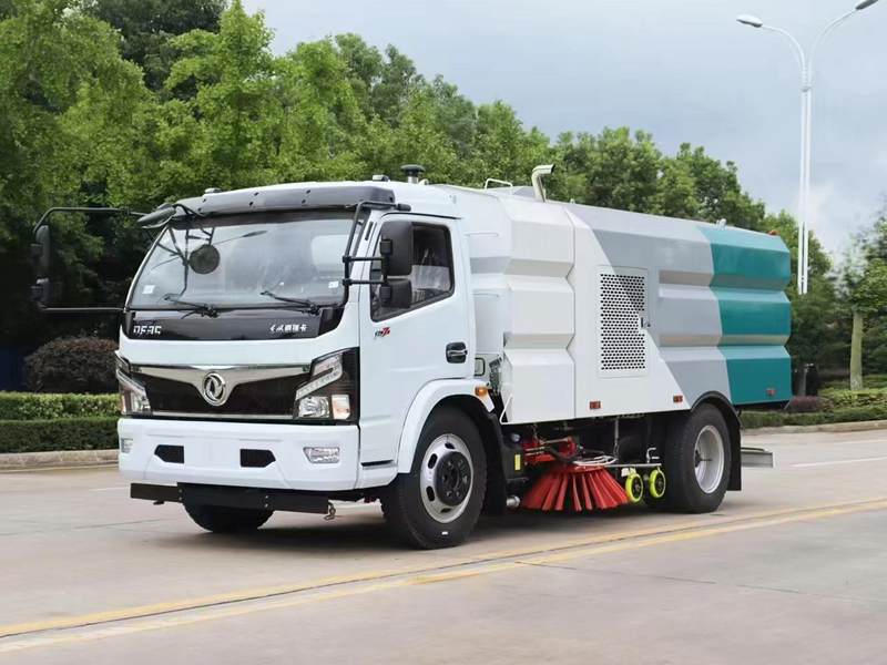 東風(fēng)多利卡9方洗掃車(chē)（4水5塵）