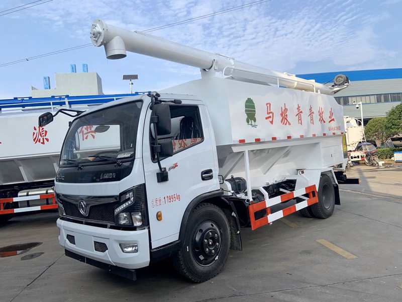 東風(fēng)福瑞卡散裝飼料運輸車（12方）